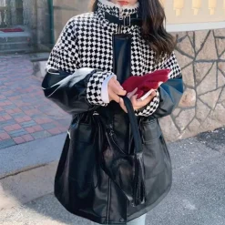 Jassen Dames*Tunde - Luxe pluche damesjack Zwart