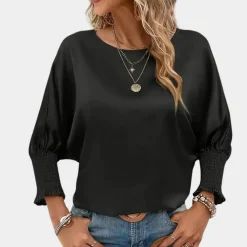 Blazers & Blouses Dames*Zuzanka - Eenvoudige damesblouse met ronde hals voor de zomer Zwart